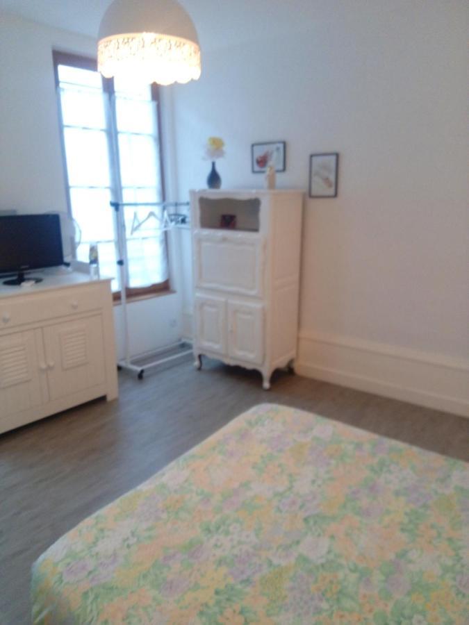 Vieux-Cognac, Chambre Avec Sa Salle De Bain Privative מראה חיצוני תמונה