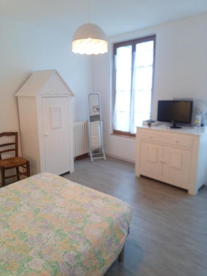 Vieux-Cognac, Chambre Avec Sa Salle De Bain Privative מראה חיצוני תמונה